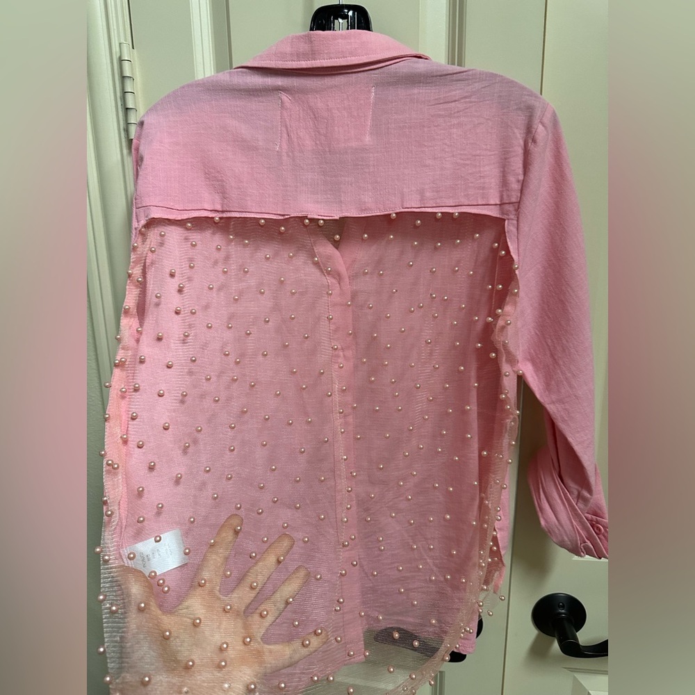 Pink linen Hello Gorgeous boutique size large roll tab sleeves